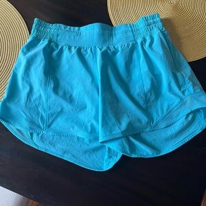 Lululemon Hotty Hot High-Rise Lined Short 4" Electric Turquoise size 8
